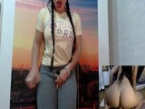 Squirting on yoga pants cumming so hard and teasing