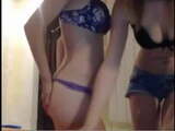 2 preciosas rubias mostrandose en la webcam