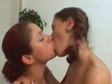 Kissing girls 60