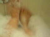 YUMYUM IN THE BUBBLE BATH