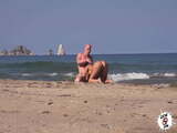 LECHE 69 Franceska Jaimes squirting on a public beach