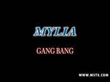 Mylia salope de Bordeaux aux gros seins son gang bang 