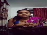 cute girl in saree doing sefles.mp4