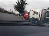 pute discute avec des routiers